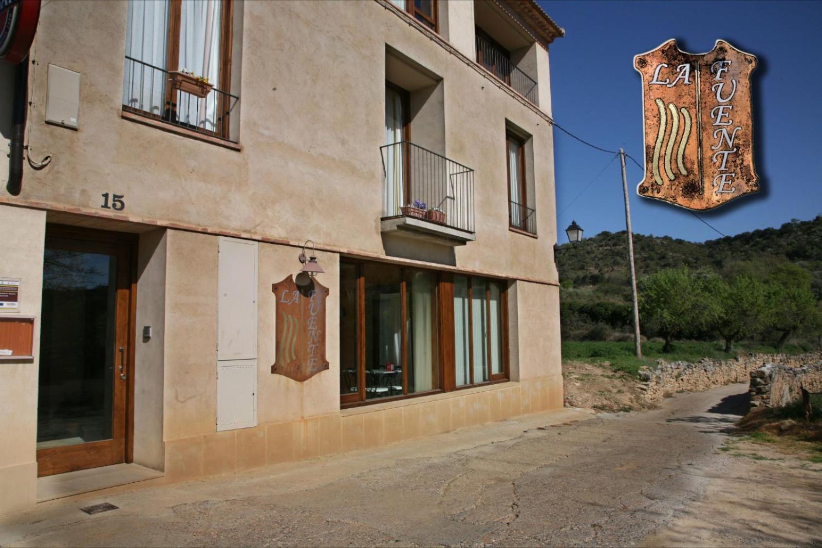 Hostal La Fuente Buera Eksteriør bilde